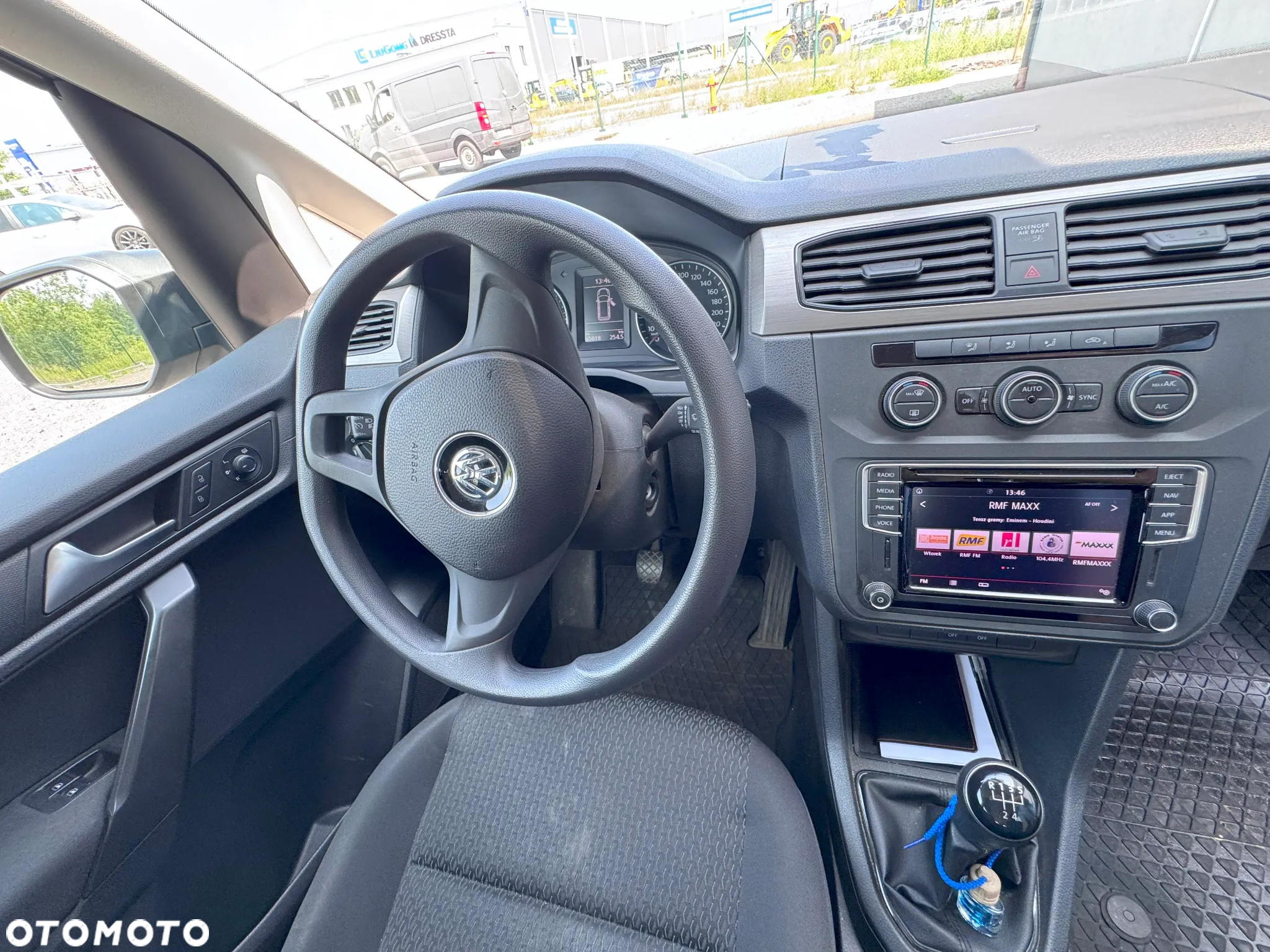 Volkswagen Caddy 2.0 TDI Alltrack - 9
