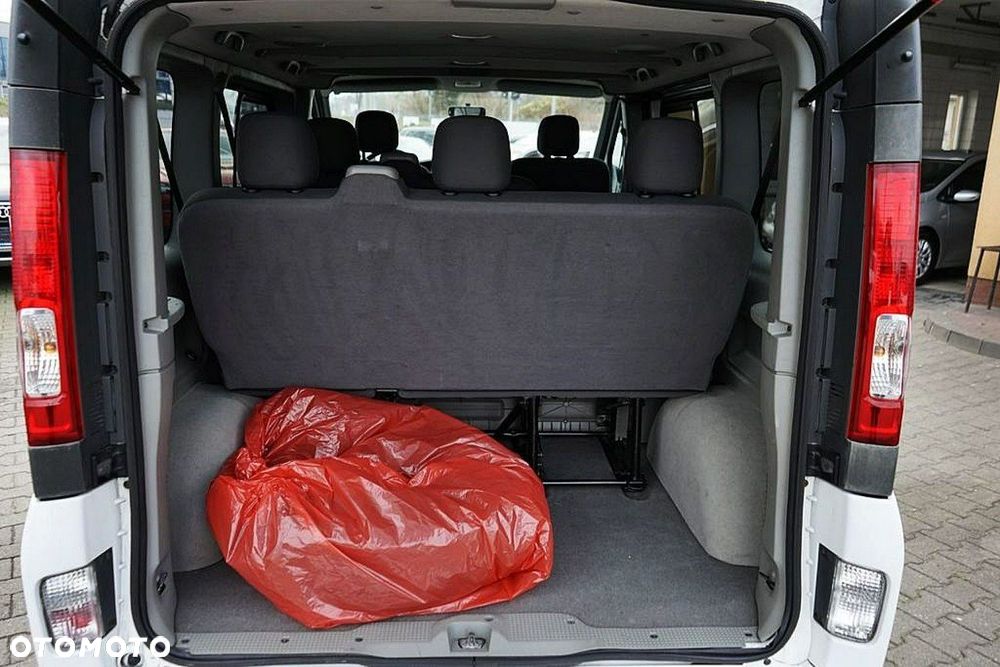 Opel Vivaro - 30