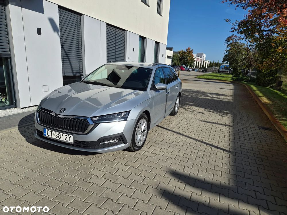 Skoda Octavia 2021 photo 2