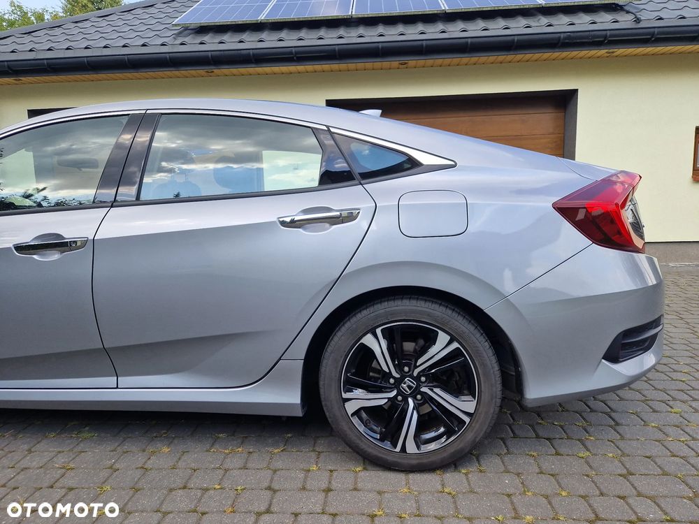 Honda Civic 1.5 T Elegance - 10