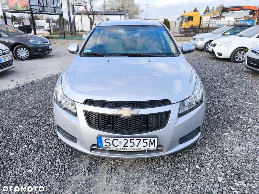 Chevrolet Cruze 1.6 LS - 3