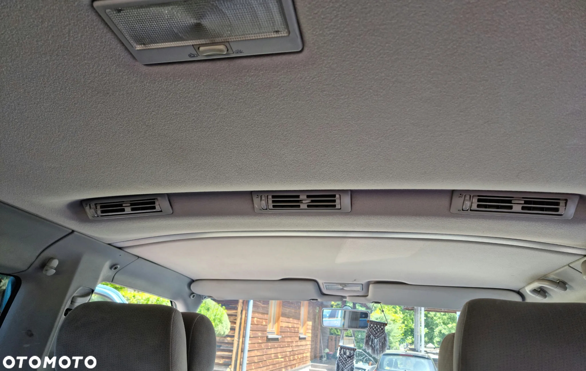 Volkswagen Multivan - 22