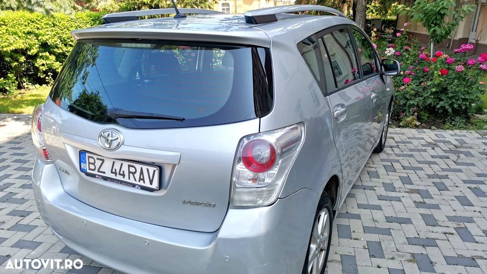 Toyota Verso 2.0 D-4D DPF Sol - 2