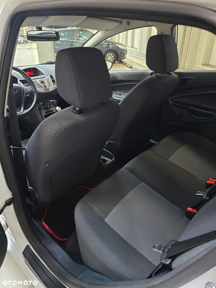 Ford Fiesta 1.25 Titanium - 33