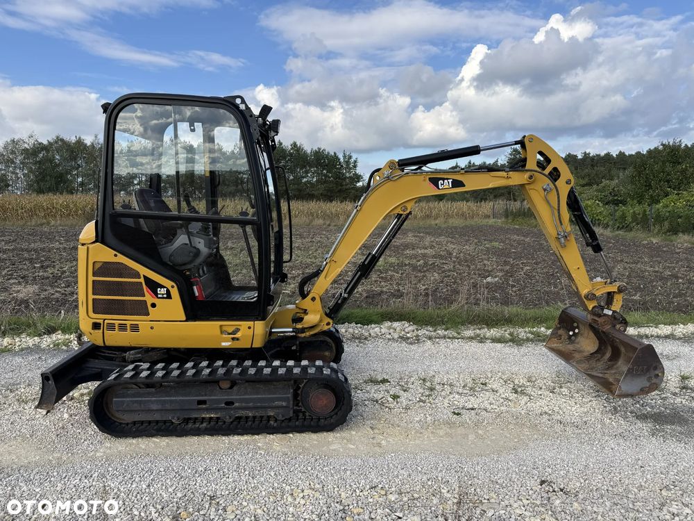 Caterpillar 302.4D - 12