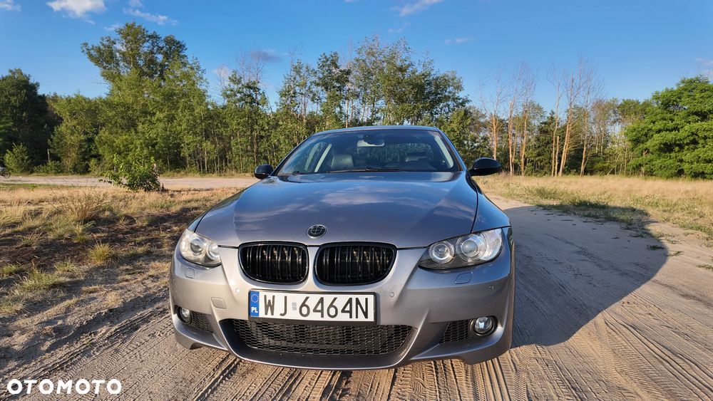 BMW Seria 3 325i - 22