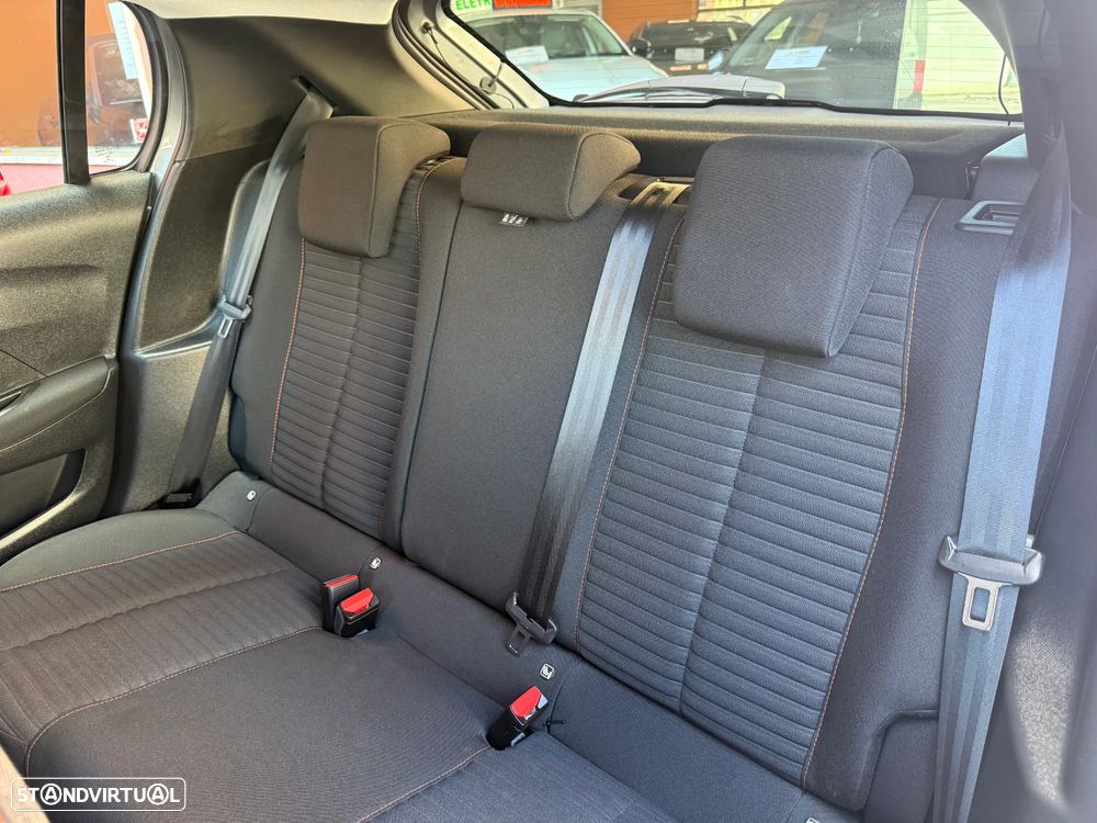 Peugeot e-208 E-Style - 15