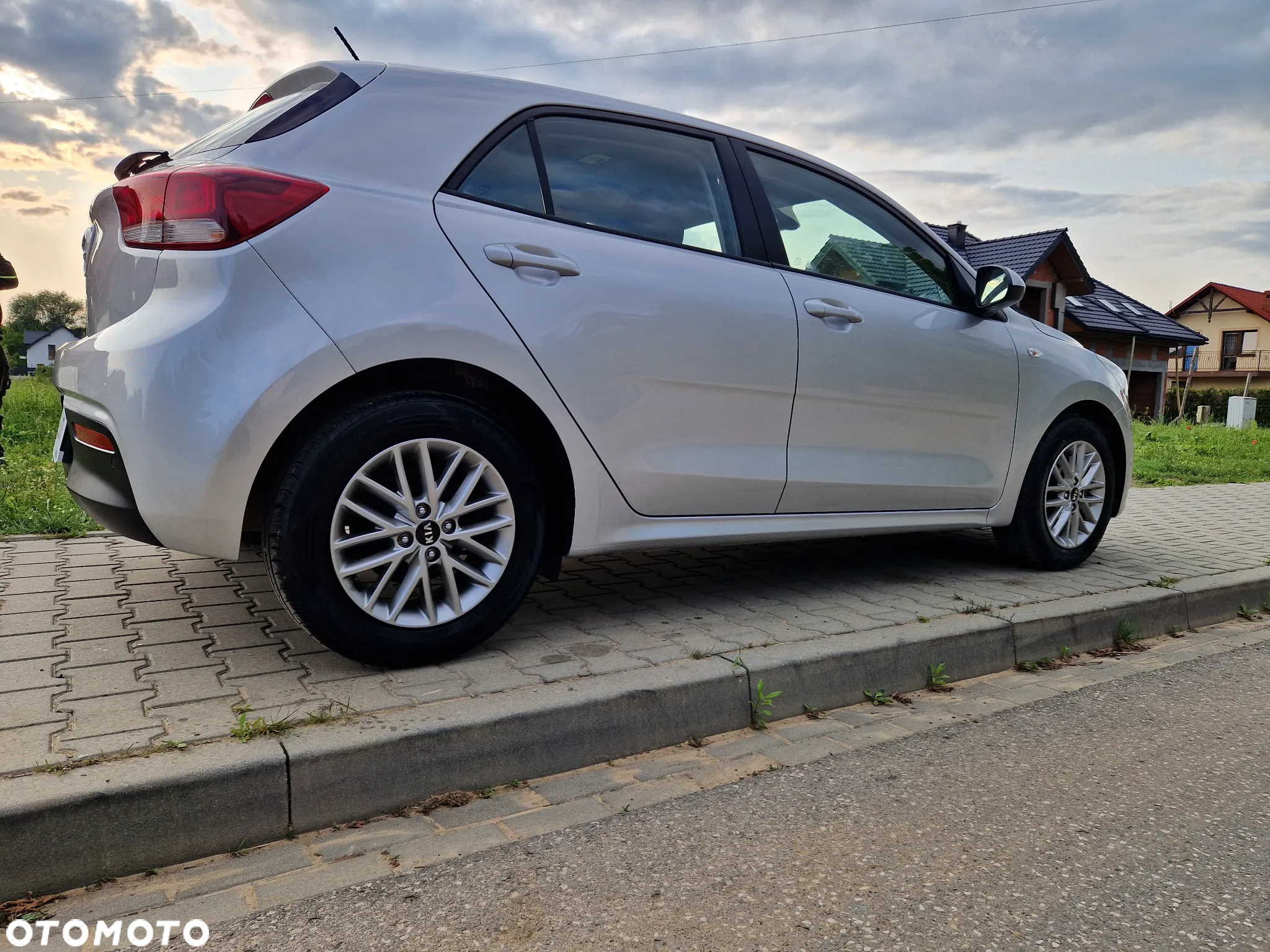 Kia Rio 1.2 XL - 10