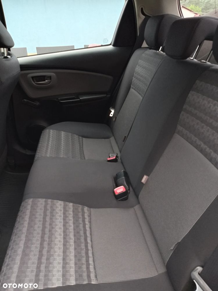 Toyota Yaris 1.0 Active EU6 - 10