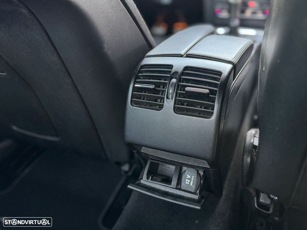 Mercedes-Benz E 220 CDi Avantgarde BlueEfficiency - 33
