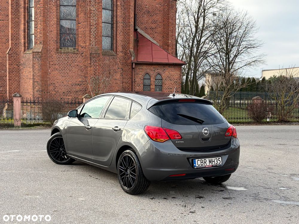 Opel Astra 1.6 Design Edition - 5