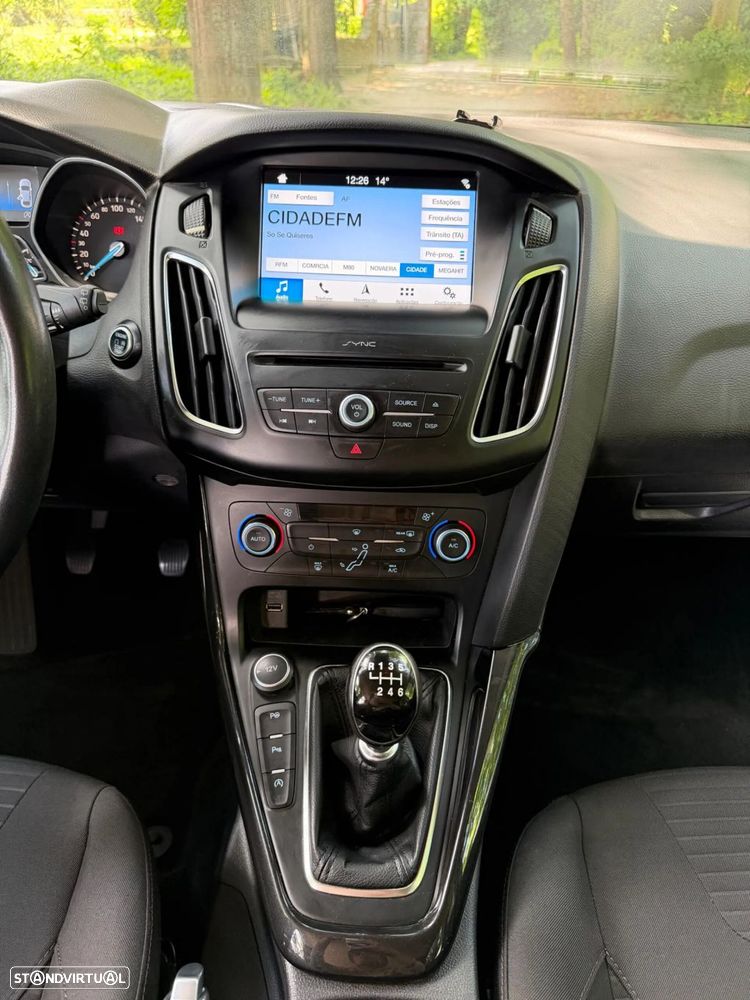 Ford Focus SW 1.0 EcoBoost S&S TITANIUM - 17