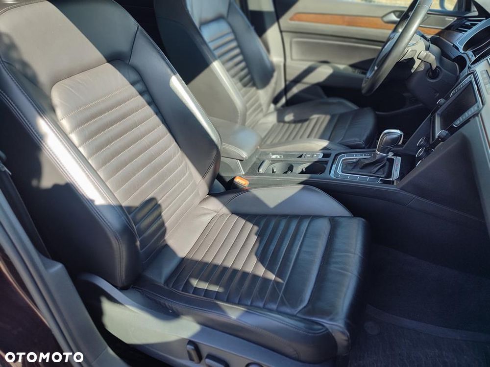 Volkswagen Passat 2.0 TDI SCR 4Motion DDG Highline - 18