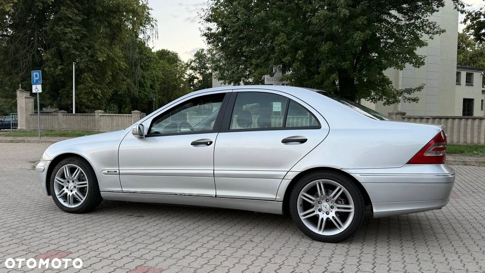 Mercedes-Benz Klasa C 220 CDI Classic - 5