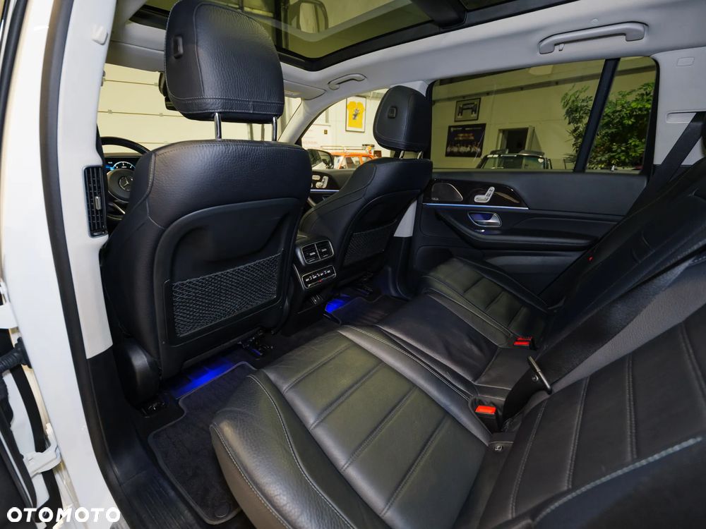 Mercedes-Benz GLS - 18