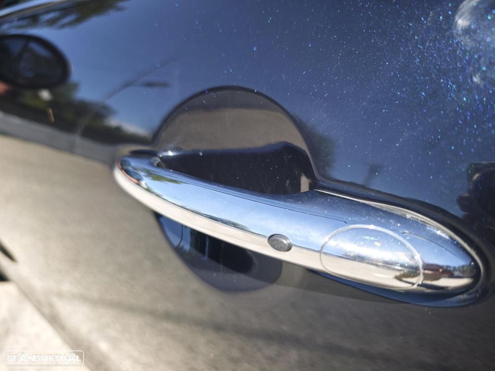 MINI 3 Portas One Sport Edition Auto - 17