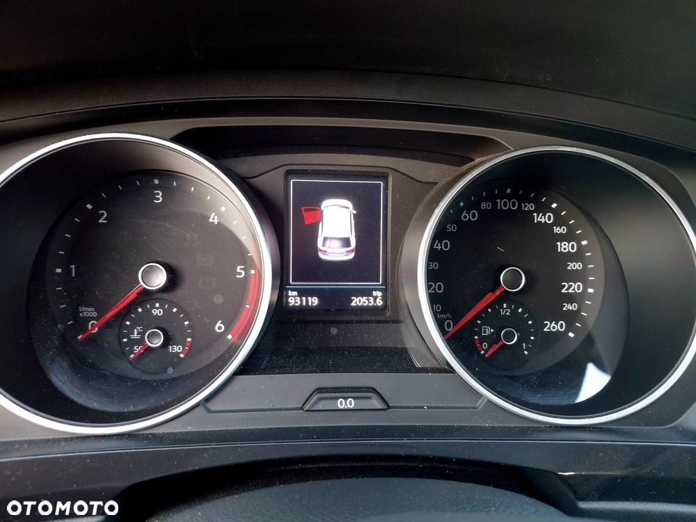 Volkswagen Tiguan ver-2-0-tdi-scr-bluemotion-technology-trendline - 12