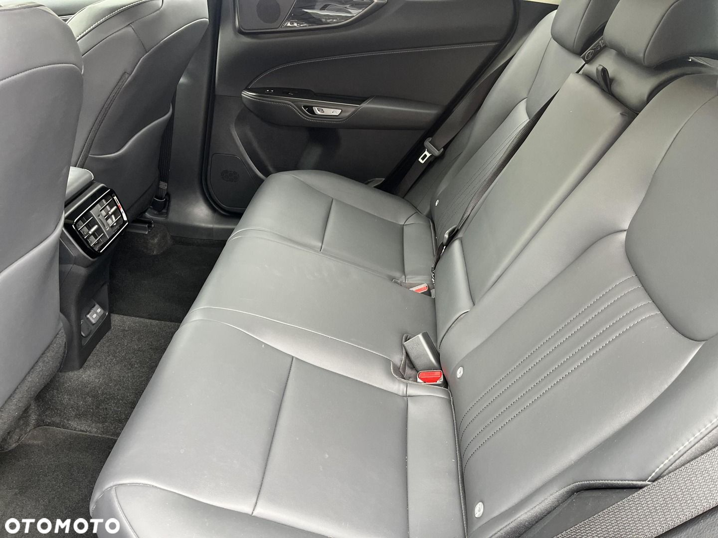 Lexus NX - 14