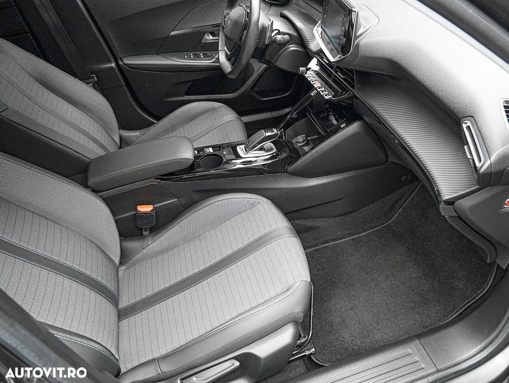 Peugeot 2008 1.5 BlueHDI EAT8 STT Allure Pack - 12