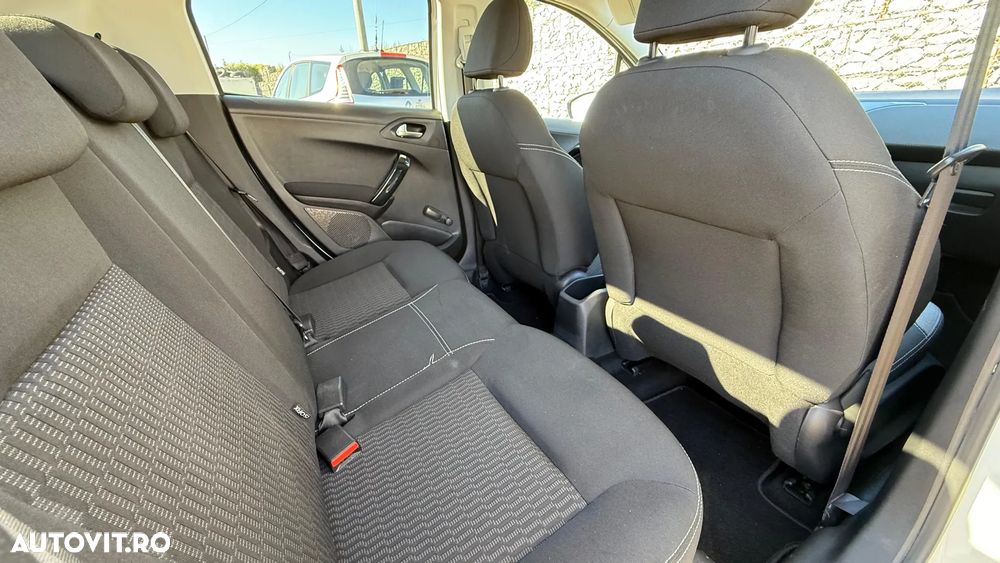 Peugeot 208 PureTech 82 Style - 13