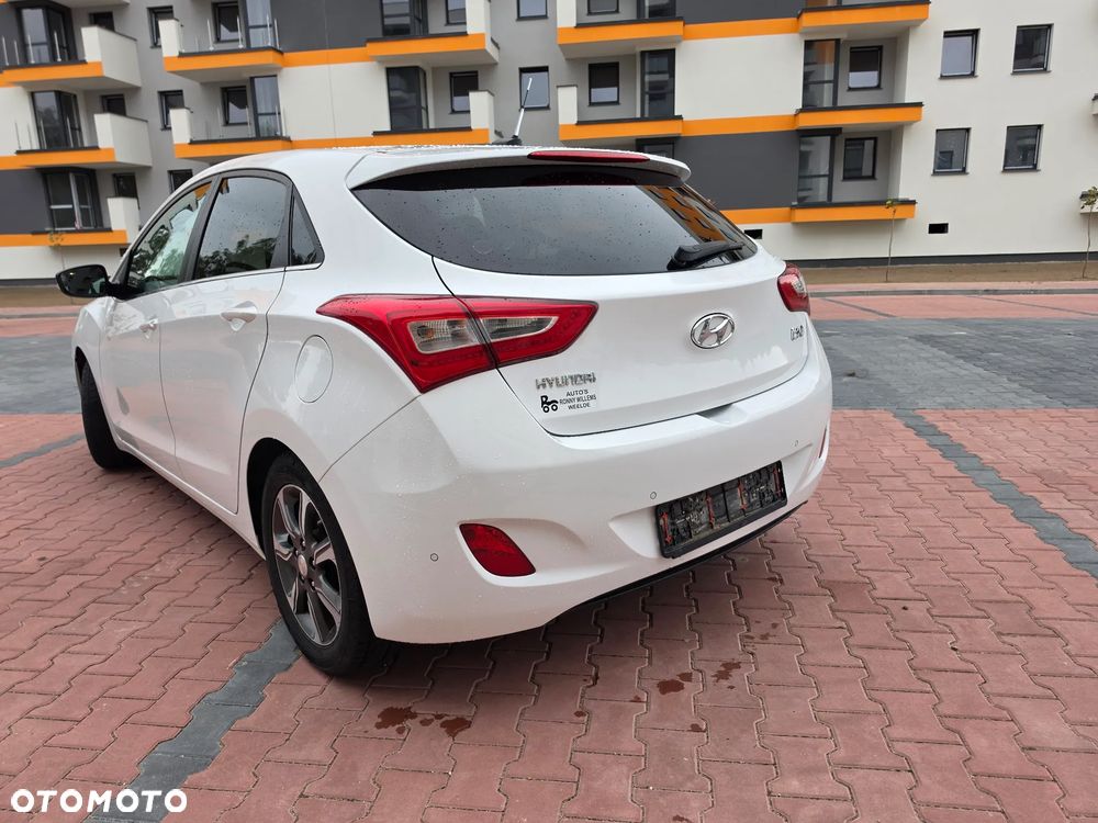 Hyundai i30 1.6 GDI BlueDrive Premium - 18