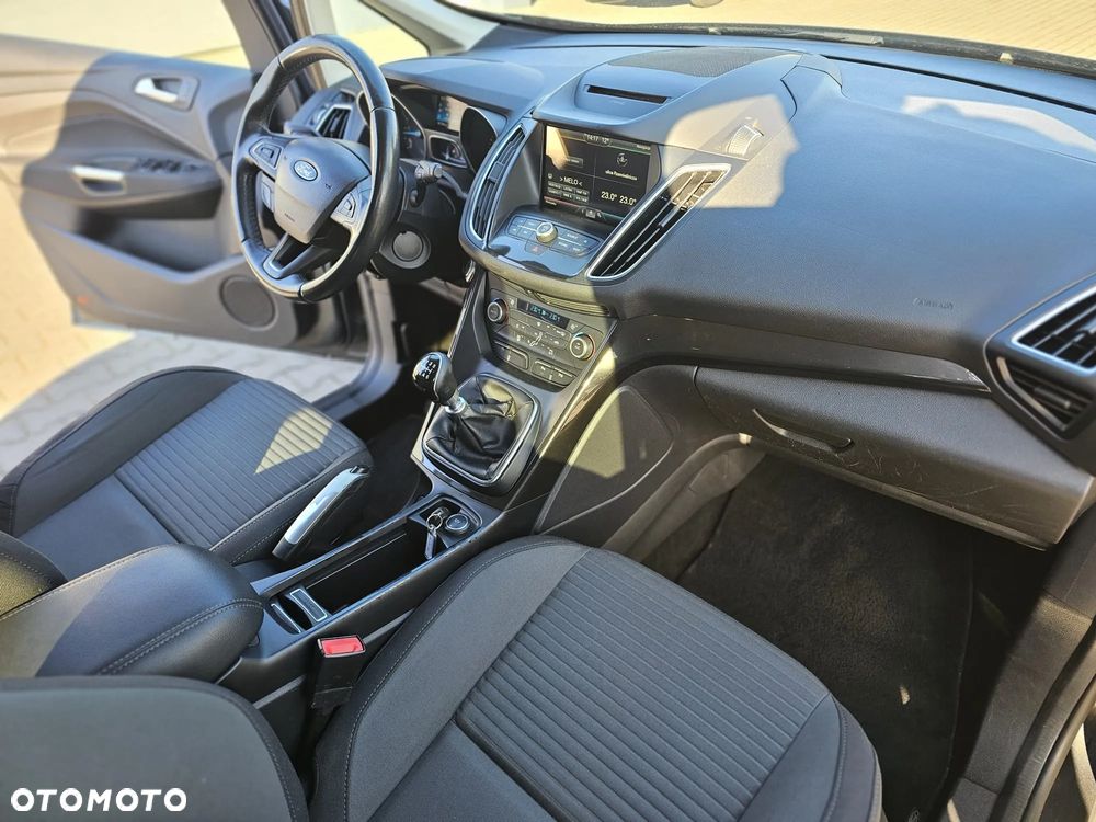 Ford C-MAX 1.5 TDCi Start-Stop-System Titanium - 19