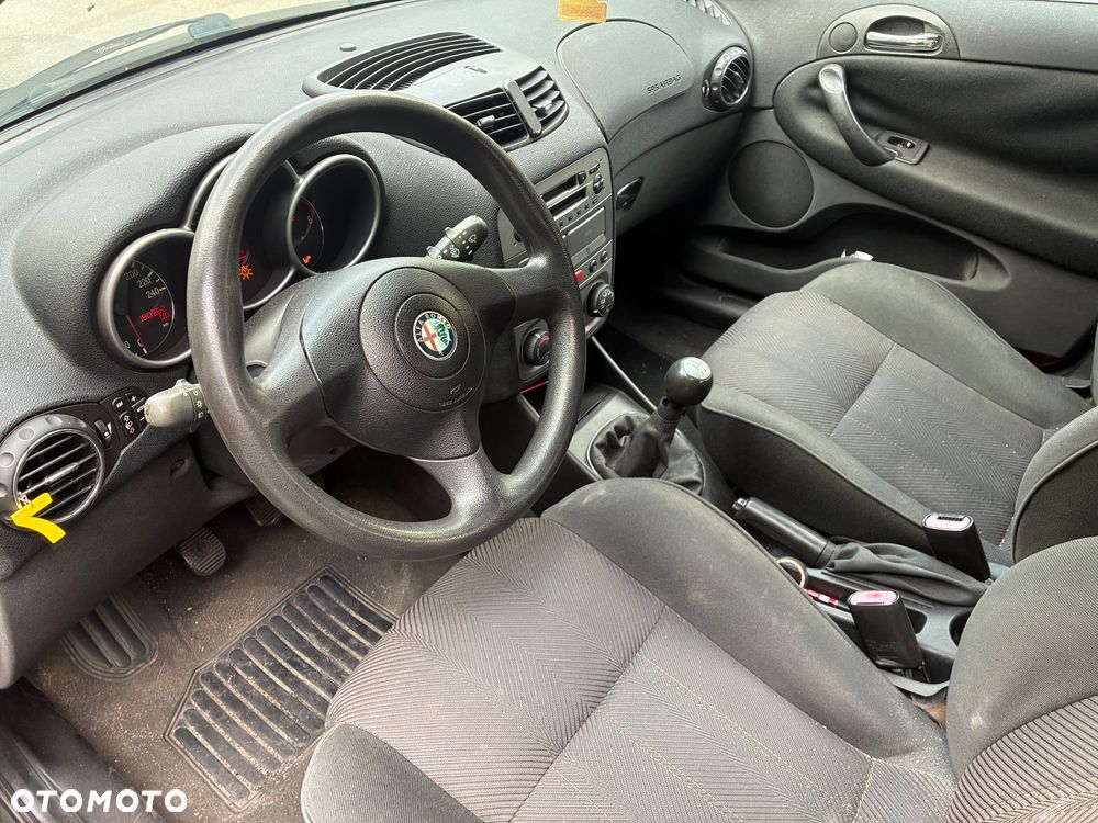 Alfa Romeo 147 1.9 JTD Distinctive - 3