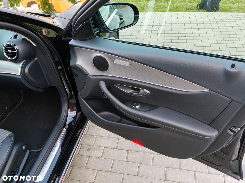 Mercedes-Benz Klasa E 200 9G-TRONIC Avantgarde - 23