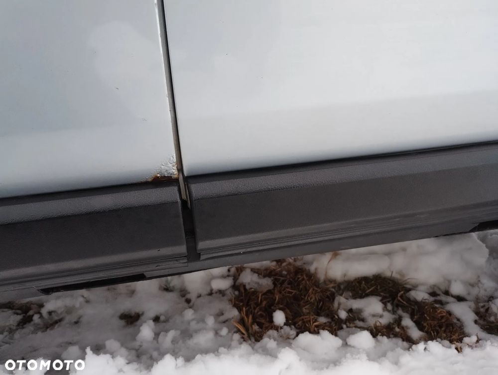 Land Rover Discovery TD V6 S - 23