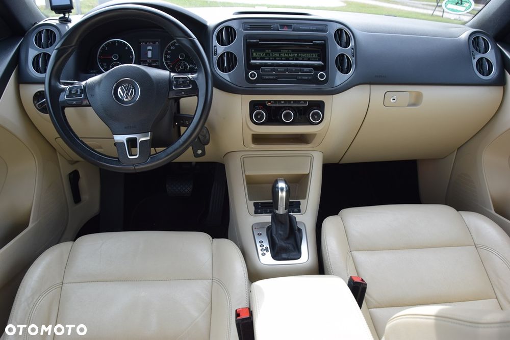 Volkswagen Tiguan 2.0 TDI DPF 4Motion BlueMotion Technology DSG Lounge Sport & Style - 13