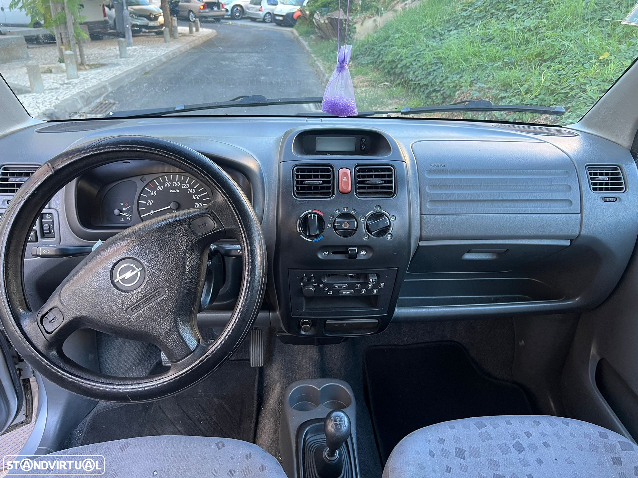 Opel Agila 1.0 12V - 8