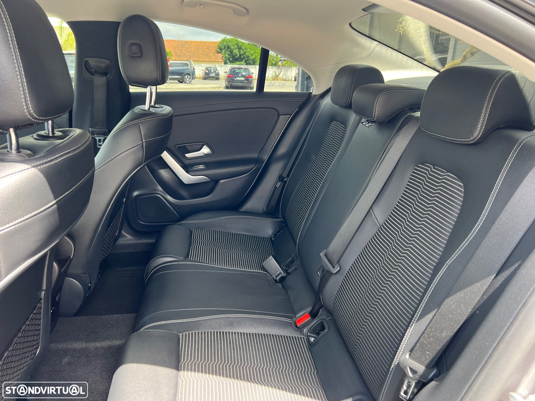 Mercedes-Benz CLA 180 - 17