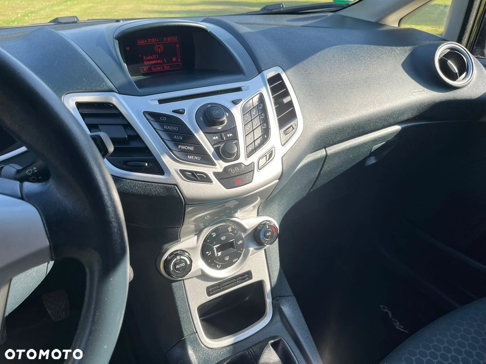 Ford Fiesta 1.25 Titanium EU5 - 15