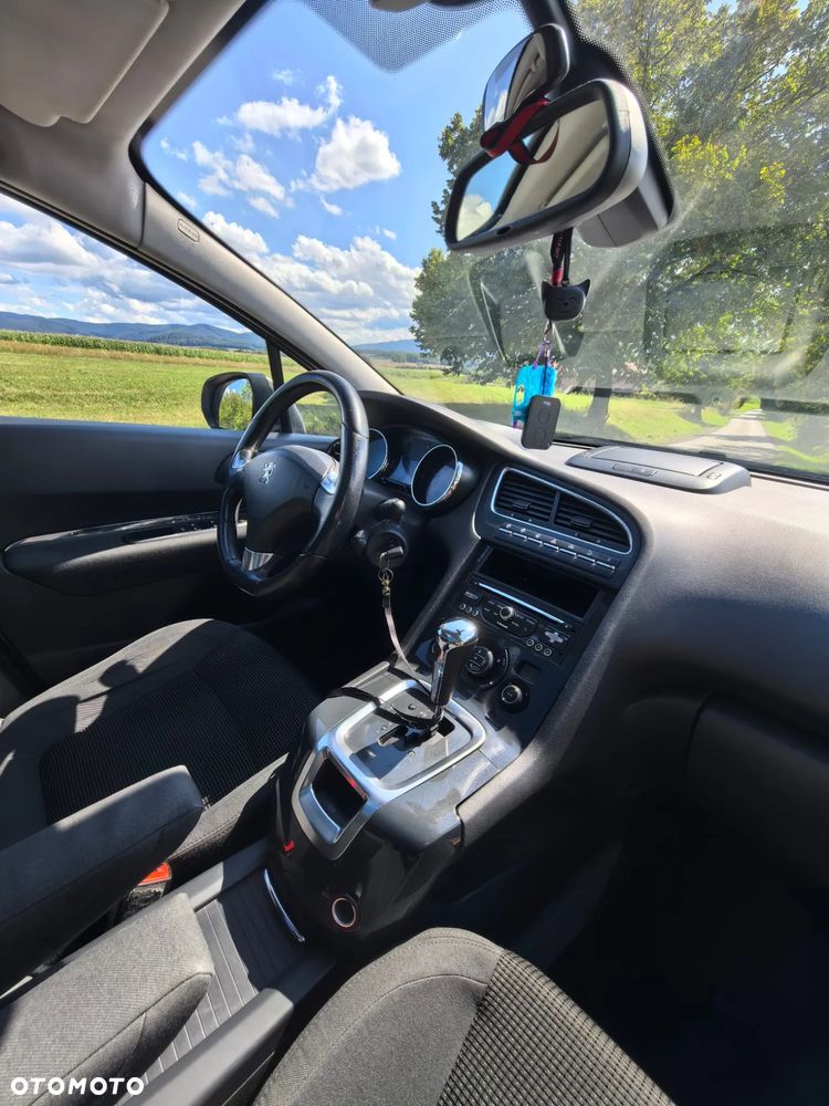 Peugeot 5008 2.0 HDi Premium + - 19