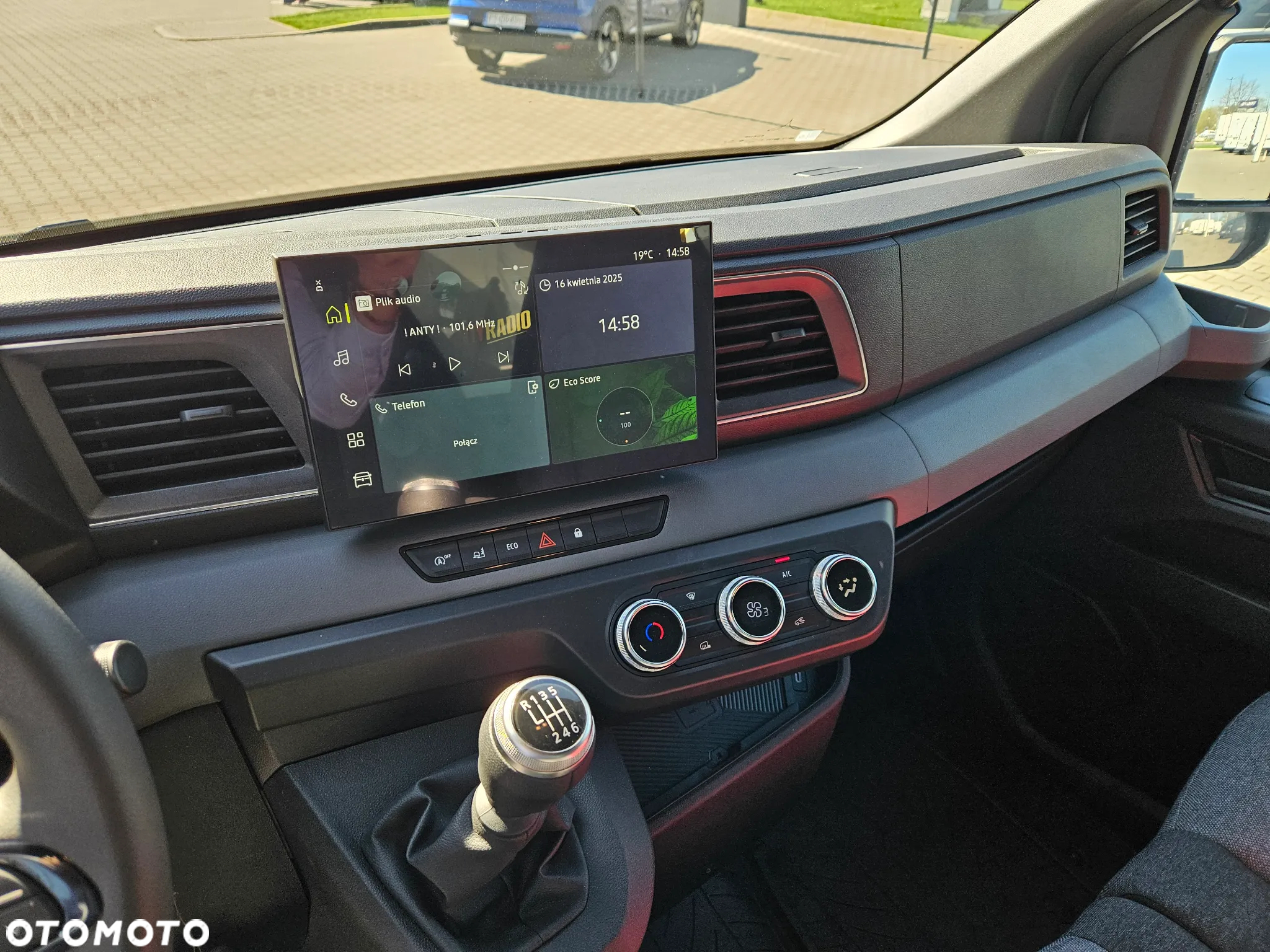 Renault nowy Master kontener piekarniczy + izoterma - 15