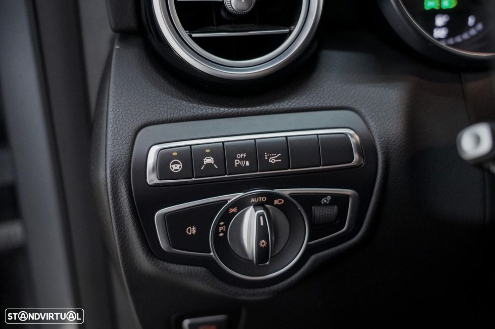 Mercedes-Benz GLC 220 d 4Matic 9G-TRONIC AMG Line - 16
