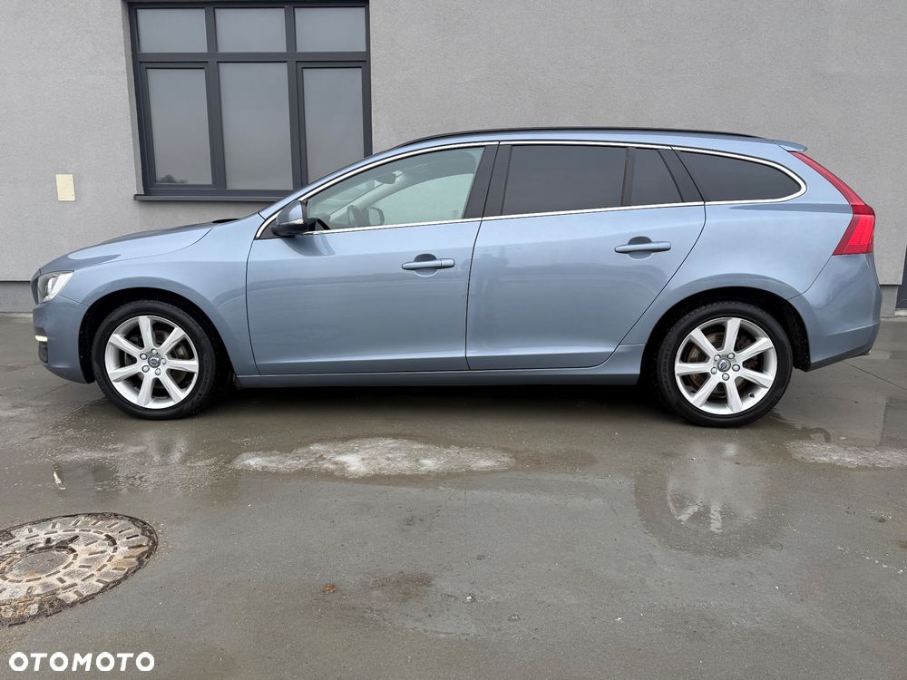 Volvo V60 D4 Drive-E Momentum - 3
