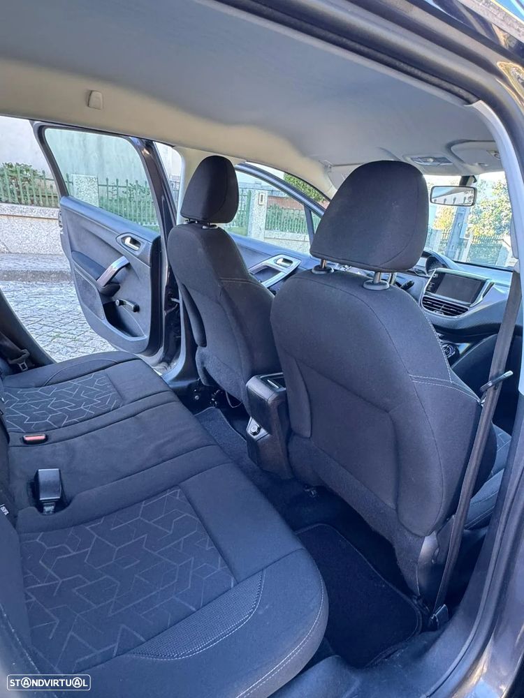 Peugeot 2008 - 17