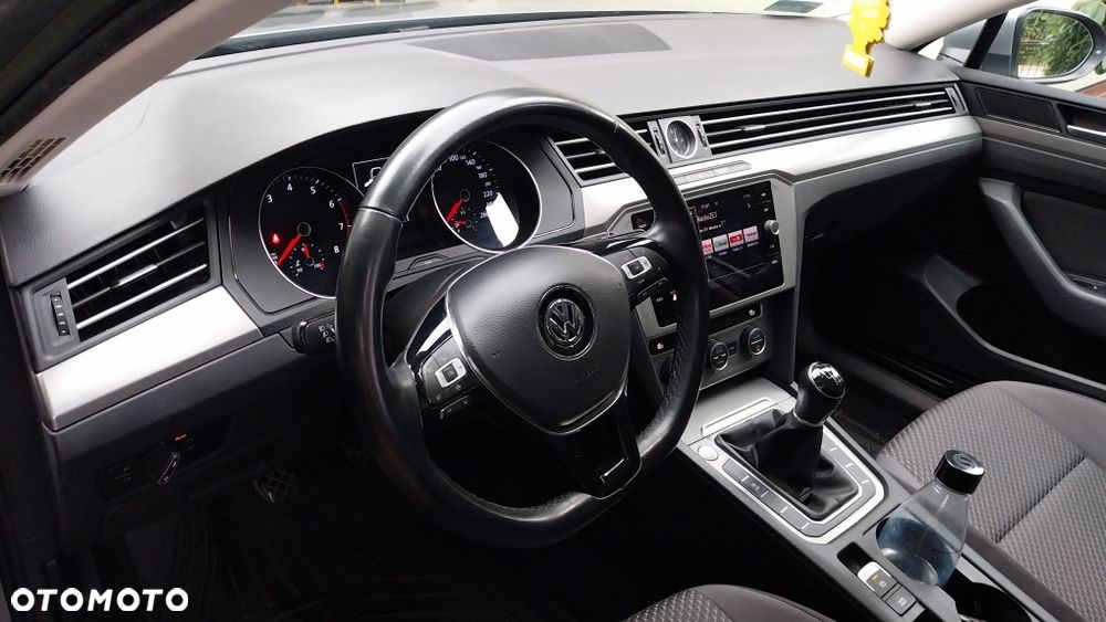 Volkswagen Passat - 6
