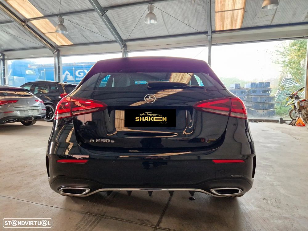 Mercedes-Benz A 250 e AMG Line - 8