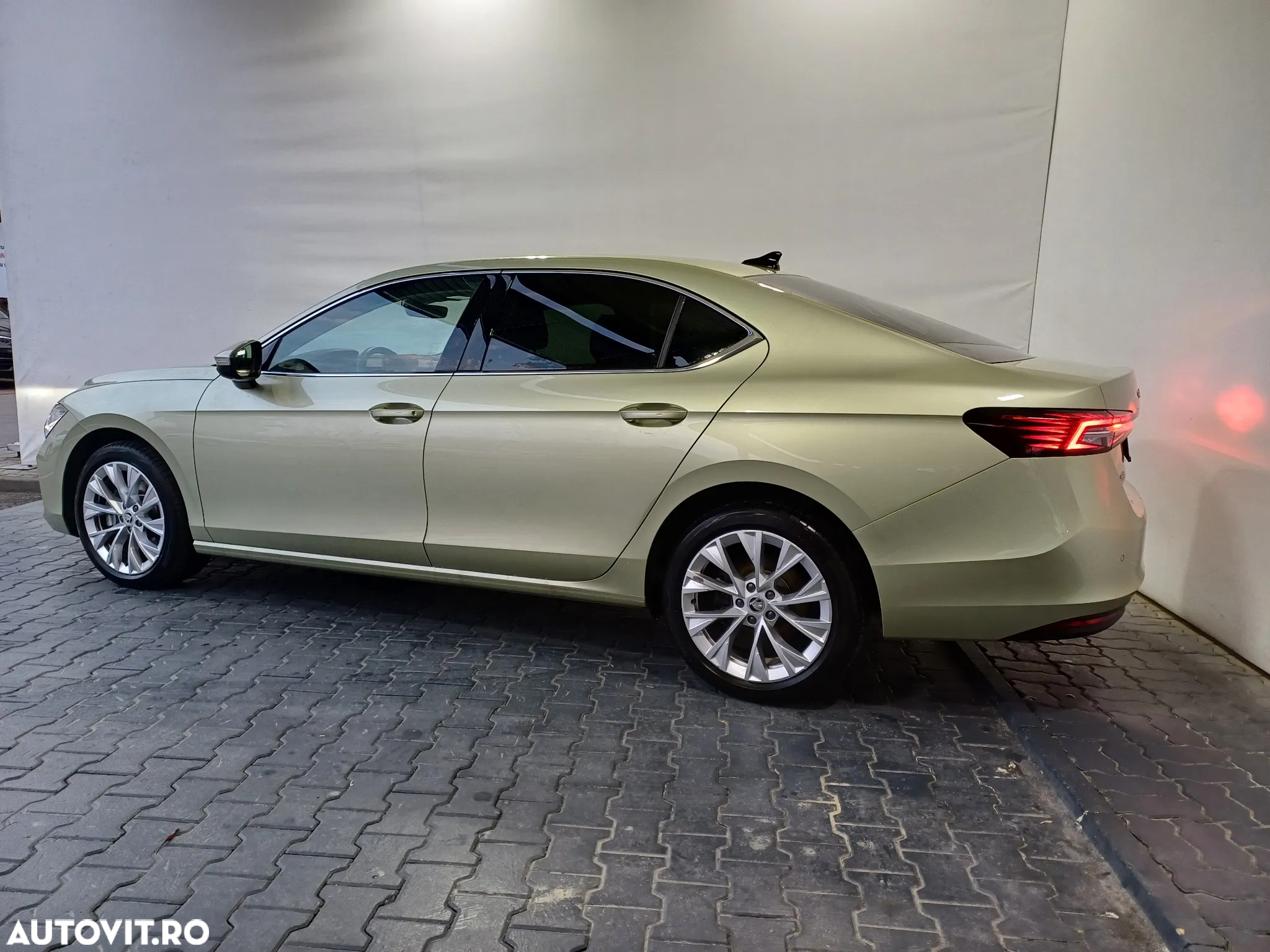Skoda Superb 2.0 TDI 193 CP 4x4 DSG Selection - 3