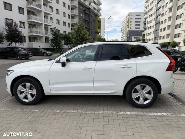 Volvo XC 60 B4 MHEV AT8 FWD Momentum Pro - 15