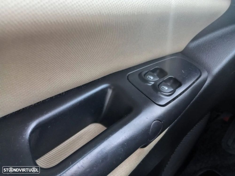 Lancia Ypsilon 1.2 16V Fashion - 22