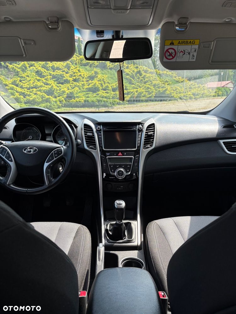 Hyundai i30 blue Kombi 1.6 GDi Style - 13