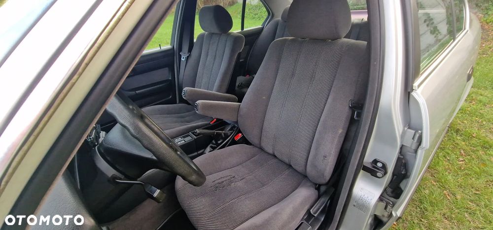 BMW Seria 5 520i - 10