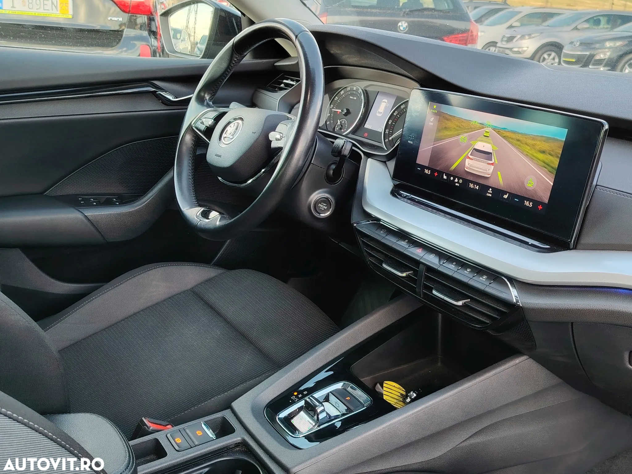Skoda Octavia Combi 2.0 TDI DSG Style - 13