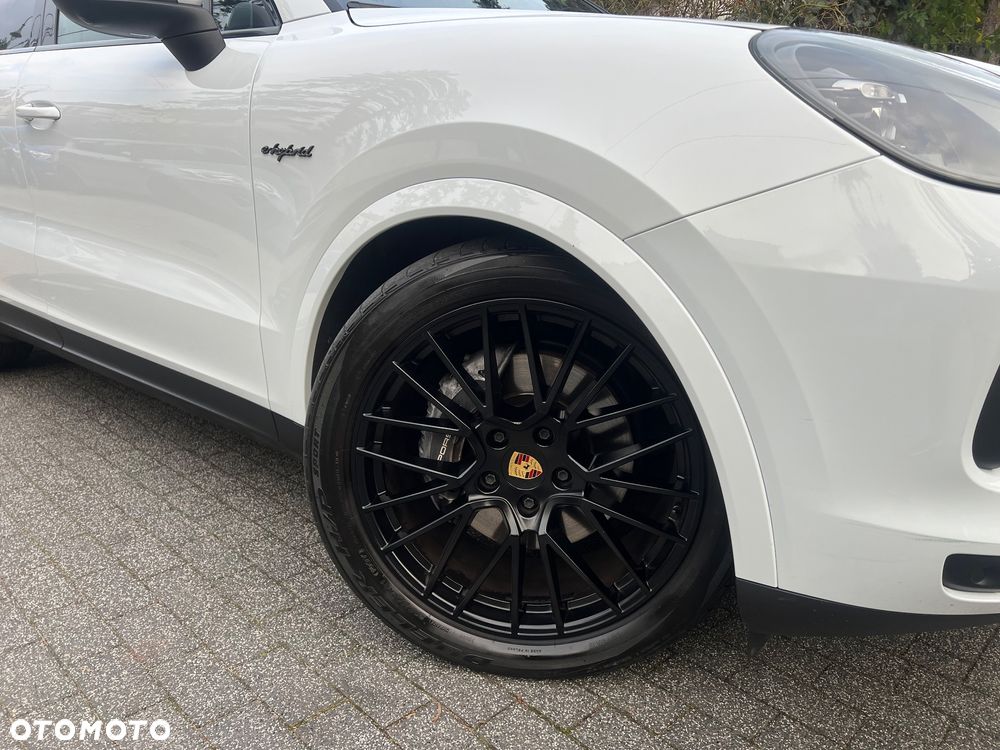 Porsche Cayenne Platinum Edition - 4