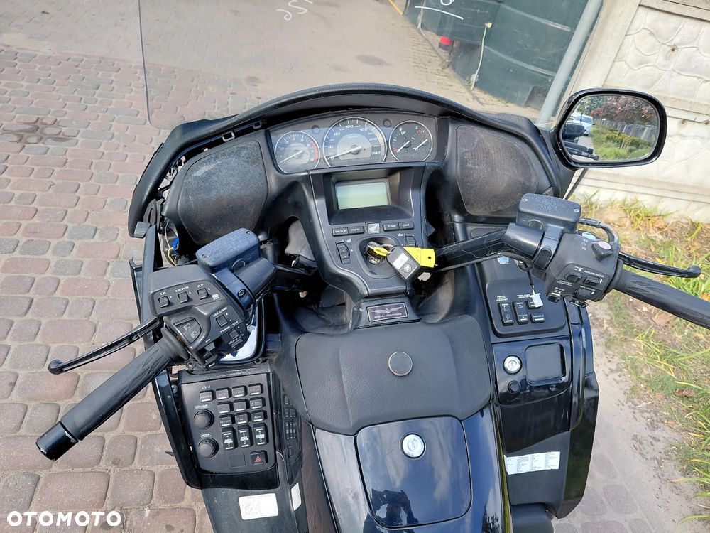 Honda GL - 28