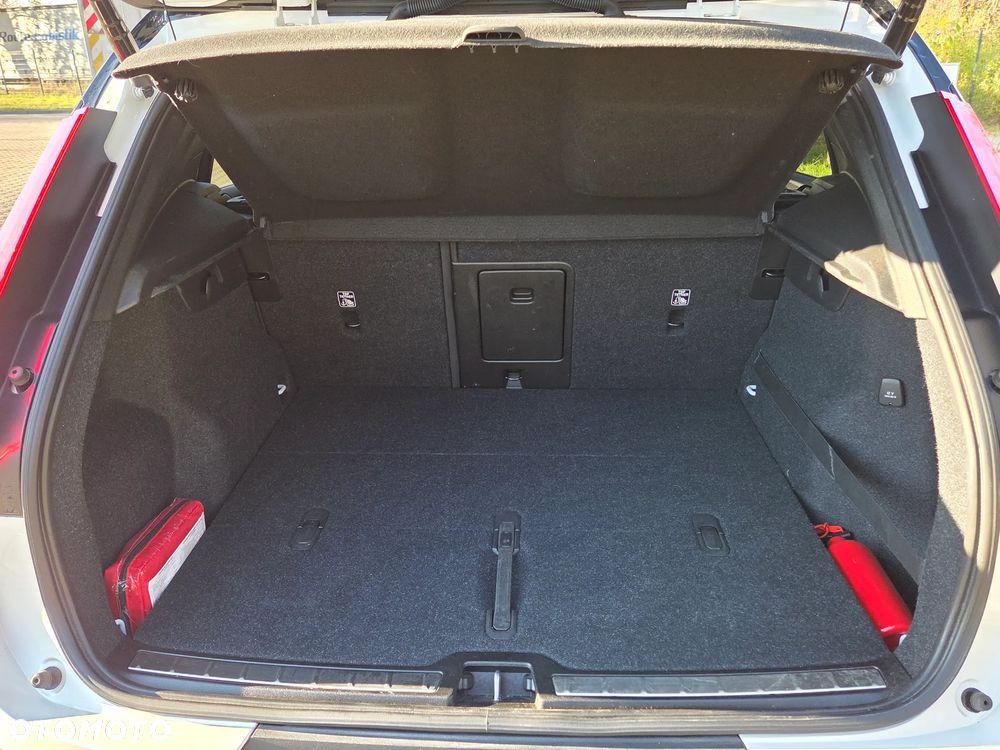 Volvo XC 40 T5 AWD R-Design - 13