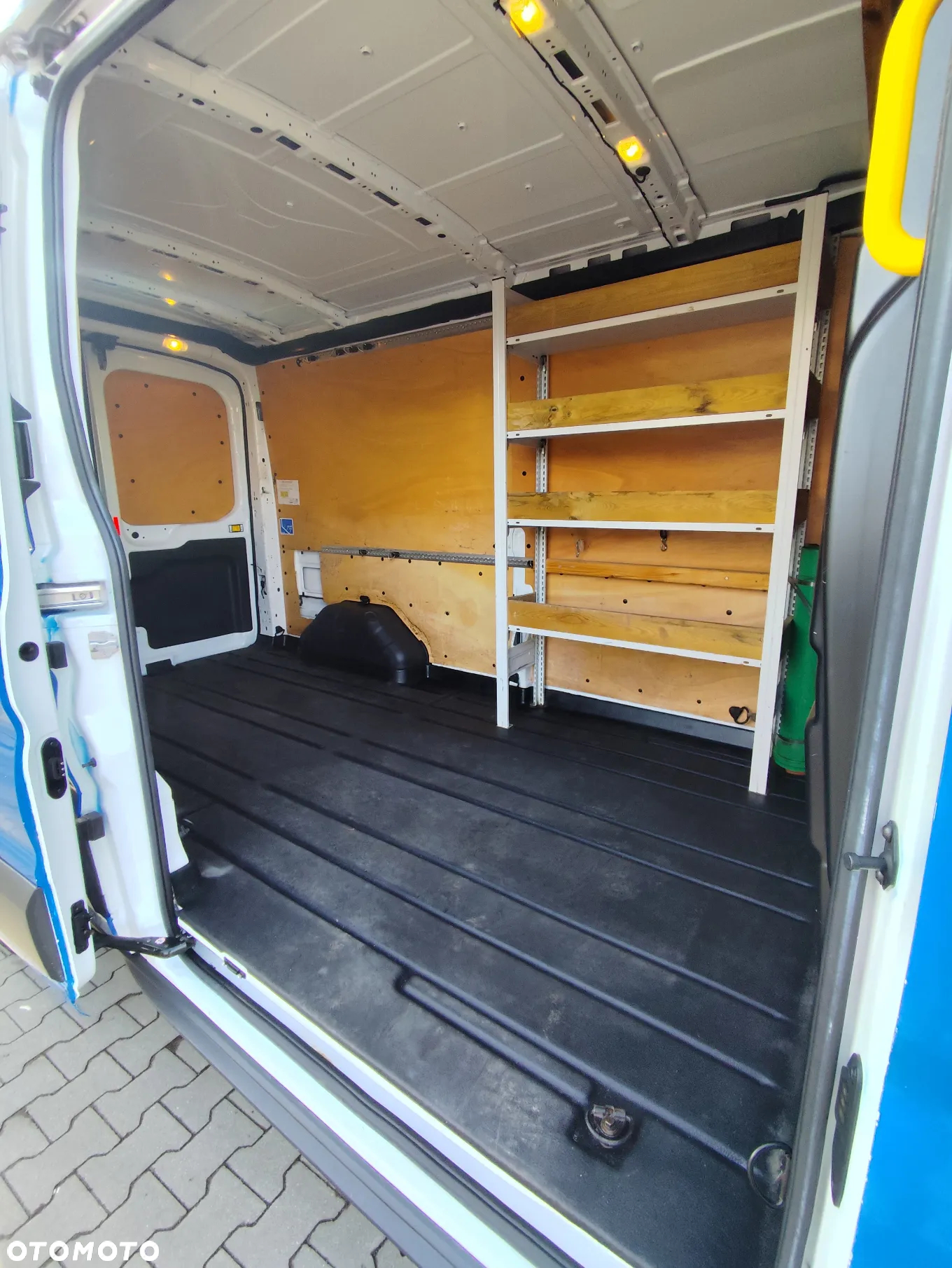 Ford Transit - 11